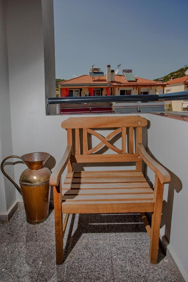 הוילה Néa Péramos Near The Sea House מראה חיצוני תמונה